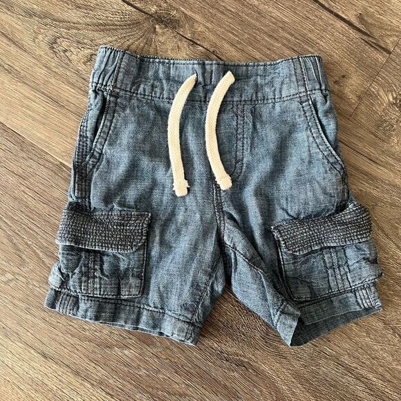 Old Navy Baby  Boy shorts 12-18 months - Picture 1 of 3